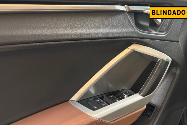 AUDI Q3 1.4 35 TFSI GASOLINA PRESTIGE PLUS S TRONIC 2020/2020 AUDI Q3 1.4 35 TFSI GASOLINA PRESTIGE PLUS S TRONIC 2020/2020